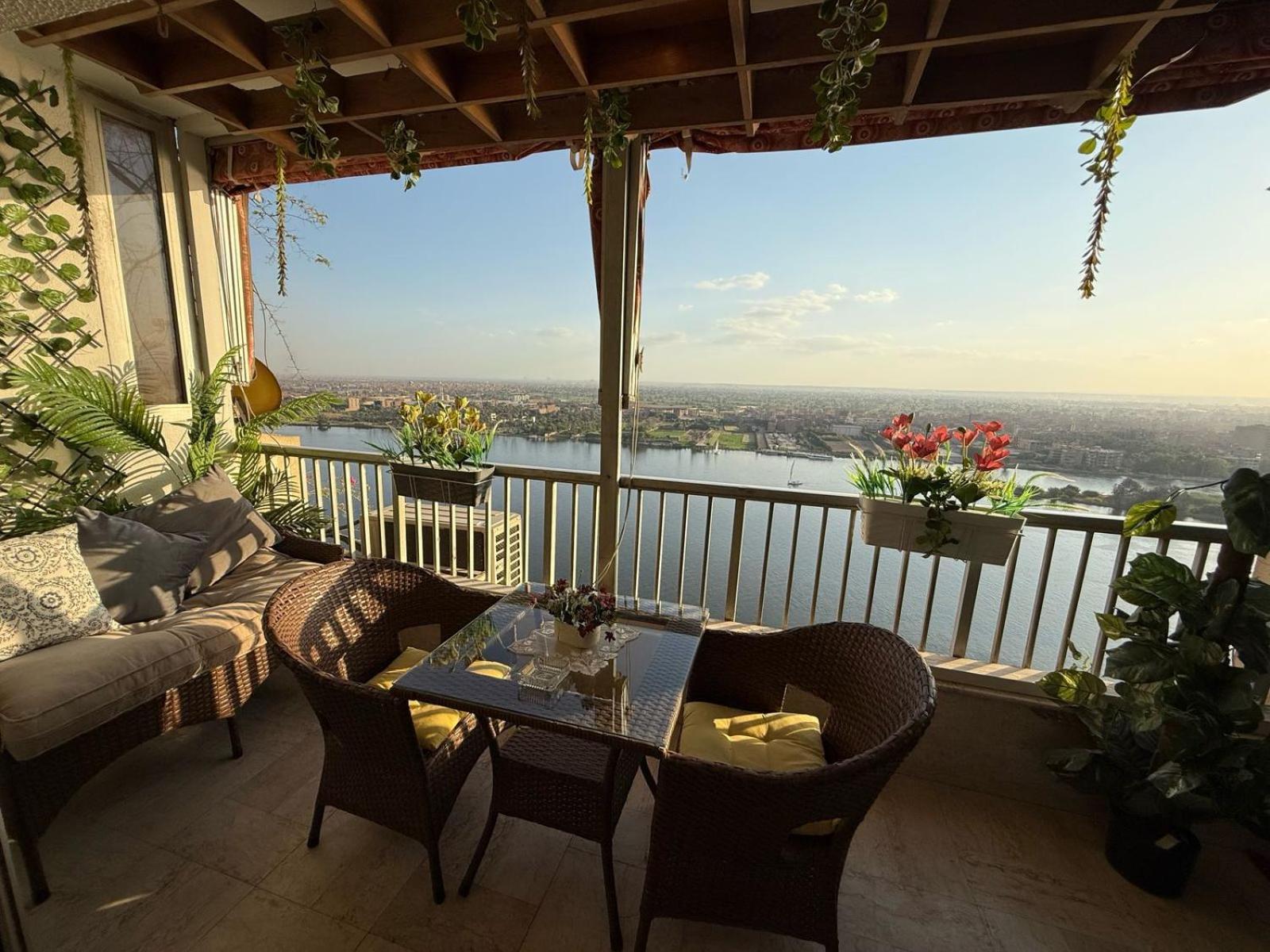 Apartment 23 Floors Up Breathtaking Nile View 2br In Maadi *