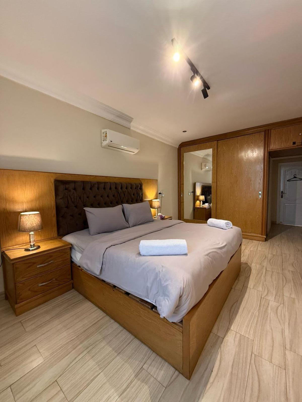 23 Floors Up Breathtaking Nile View 2br In Maadi