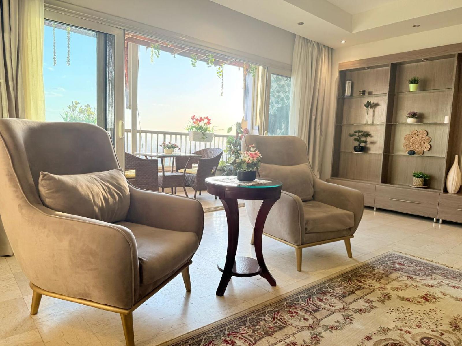 23 Floors Up Breathtaking Nile View 2br In Maadi