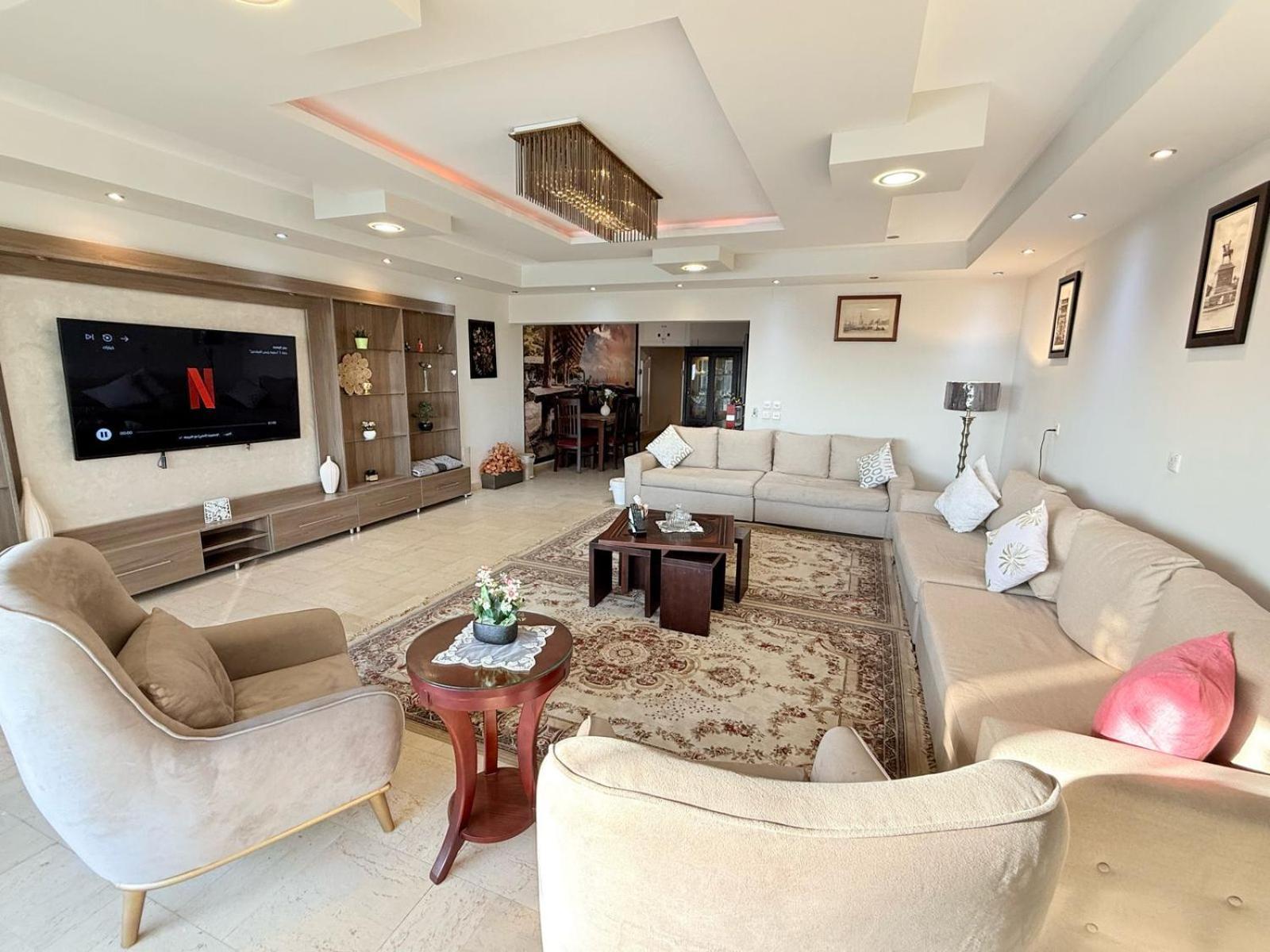 Apartment 23 Floors Up Breathtaking Nile View 2br In Maadi *