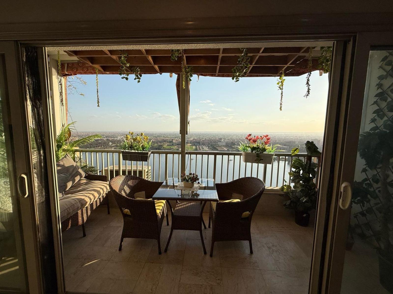 23 Floors Up Breathtaking Nile View 2br In Maadi Apartment